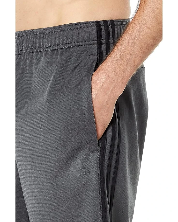 adidas Essentials 3-Stripes Tricot Shorts 3 adidas Essentials 3-Stripes Tricot Shorts - Image 3